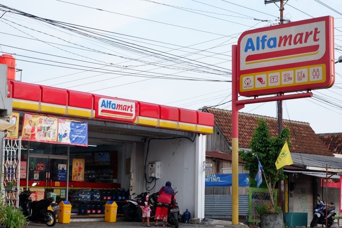 Alfamart Sidanegara: Jantung Belanja Harian di Cilacap Tengah